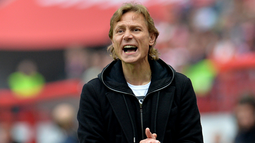 Валерий Карпин