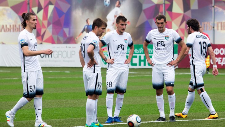 Футболисты «Тосно»