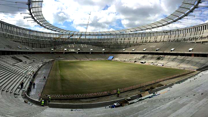 Ласточка с весною....