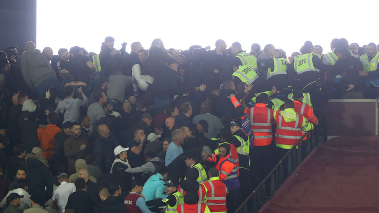 Разрешить конфликт удалось лишь при помощи полиции