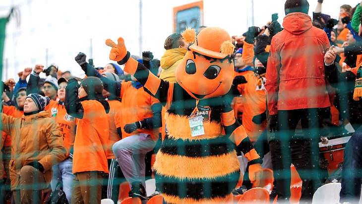 «Настоящий футбольный спектакль» на матче «Урал» — «Терек»