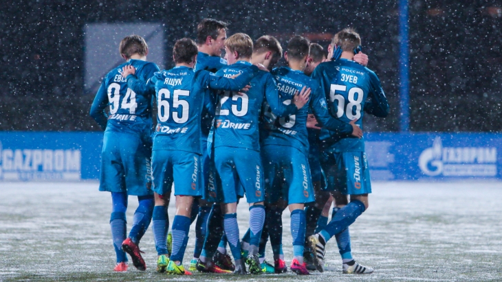 «Енисей» Тихонова проиграл в Санкт-Петербурге