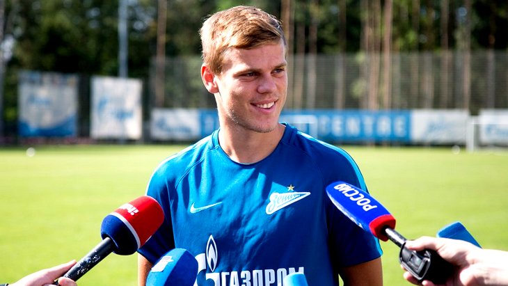 Кокорин любит быть в центре внимания