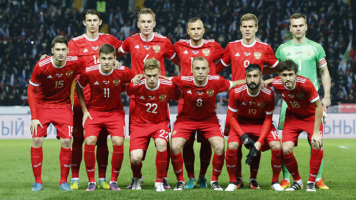 Футболисты сборной России