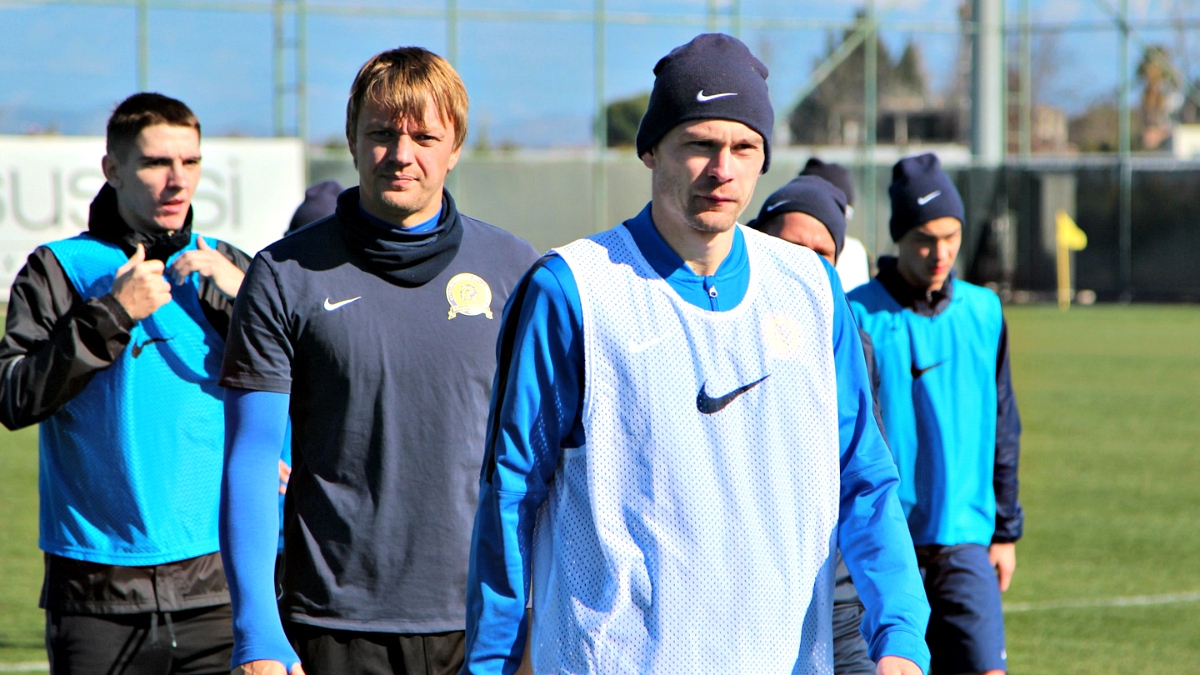 Футболисты «Луча-Энергии» готовы бойкотировать второй сбор в Турции