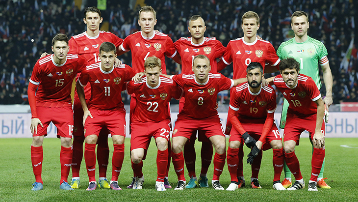 Футболисты сборной России