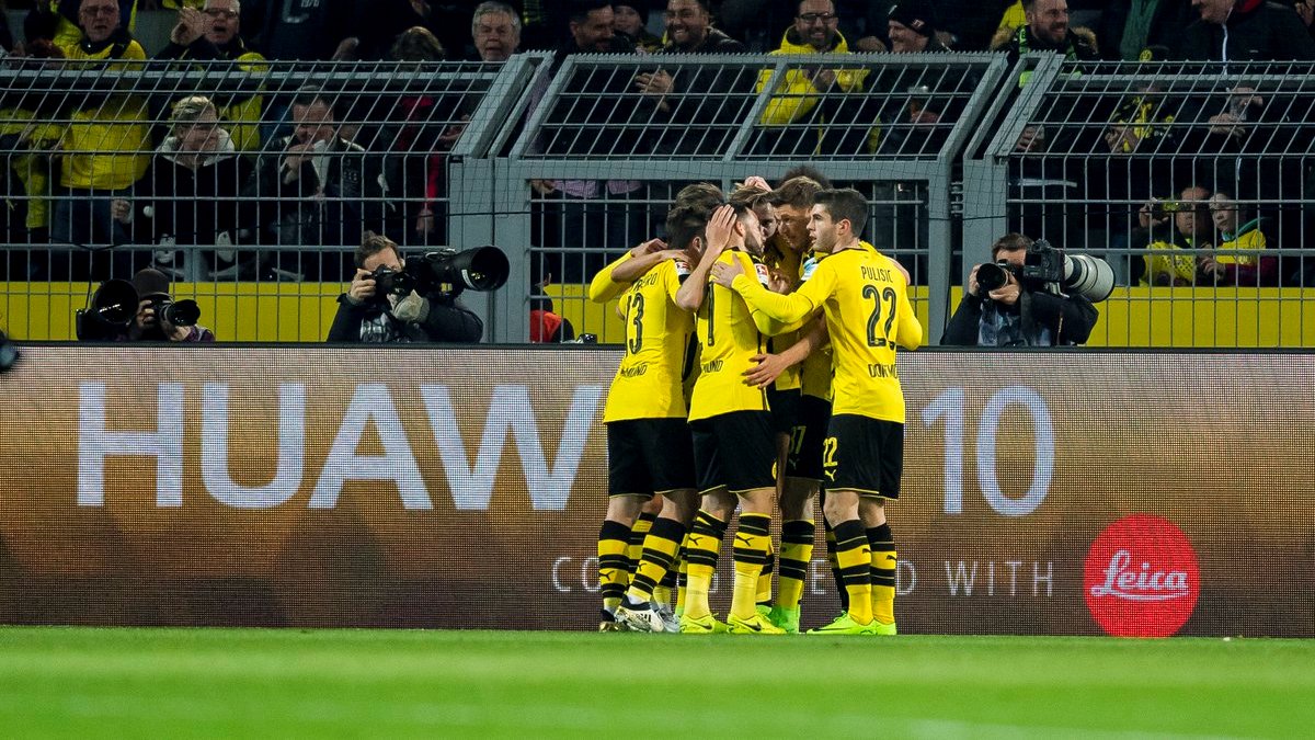 «Шмели» закрепились на третьей строке турнирной таблицы