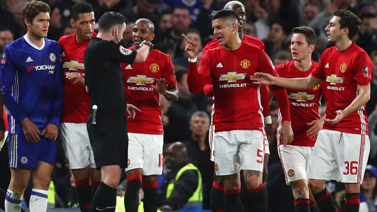 FA оштрафовала «МЮ» за поведение игроков