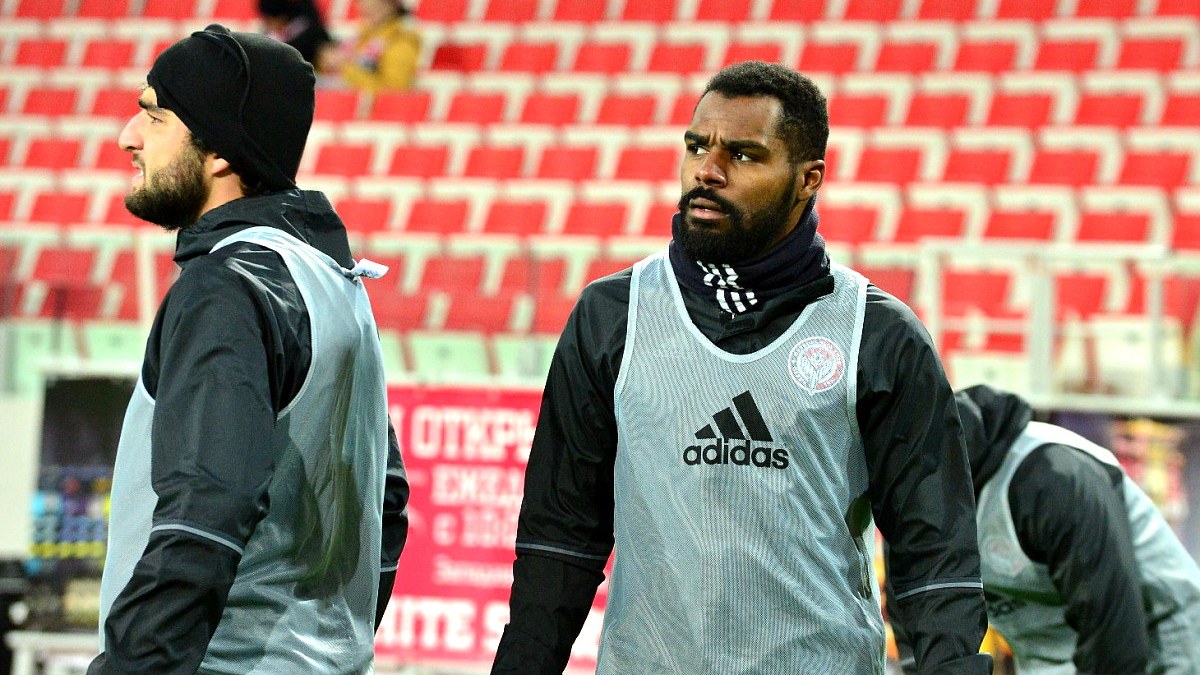 Брайан Идову