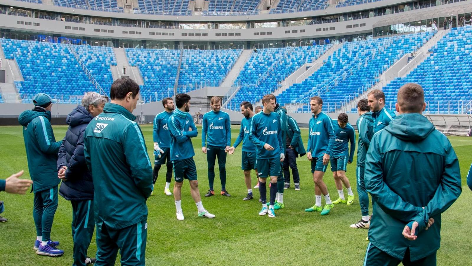 Футболисты «Зенита» на новой арене