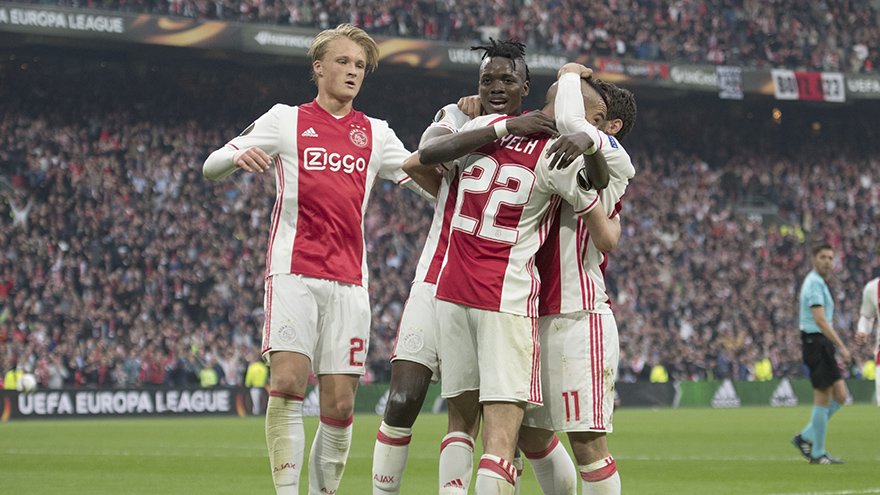 «Аякс» разгромил «Лион» в Амстердаме