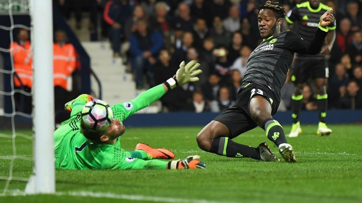 Миши Батшуайи забивает чемпионский гол