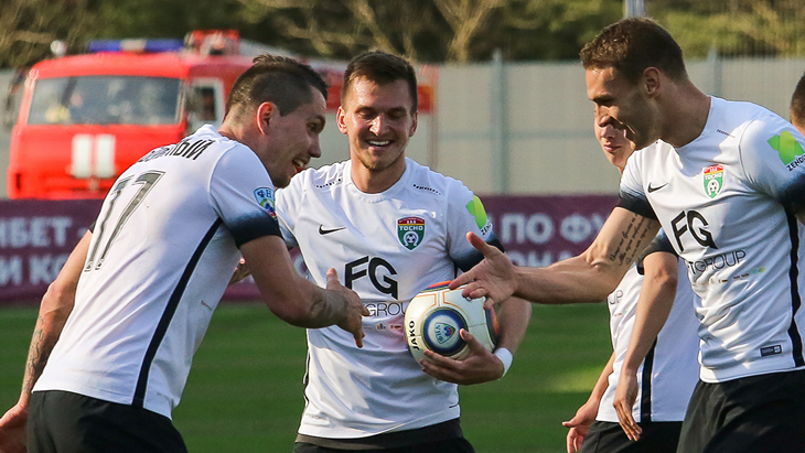 Футболисты «Тосно»