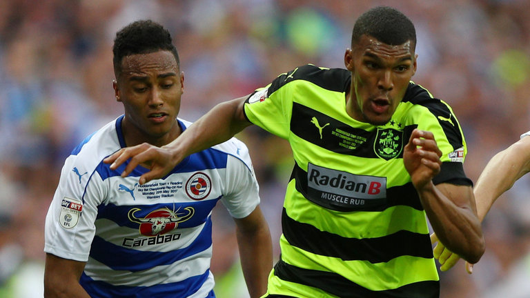 «Хаддерсфилд Таун» по пенальти обыграл «Рединг»