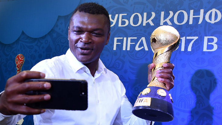 Марсель Десайи участвовал в двух КК(2001 и 2003)