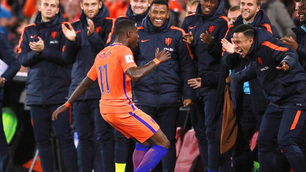 Квинси Промес и Мемфис Депай