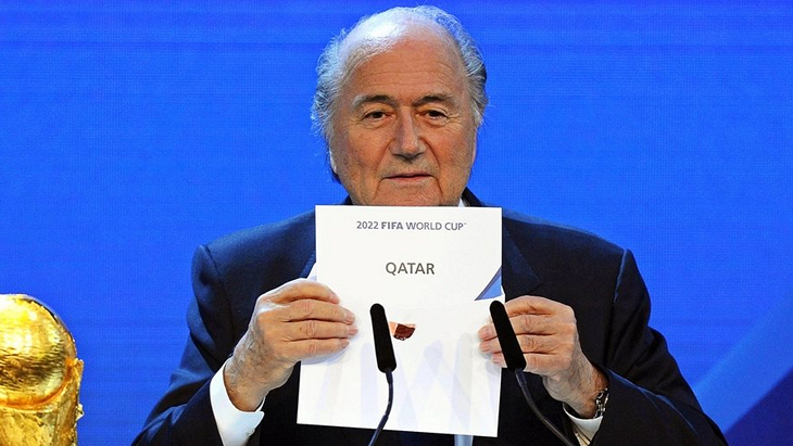 Зепп Блаттер оглашает победу заявки Катара