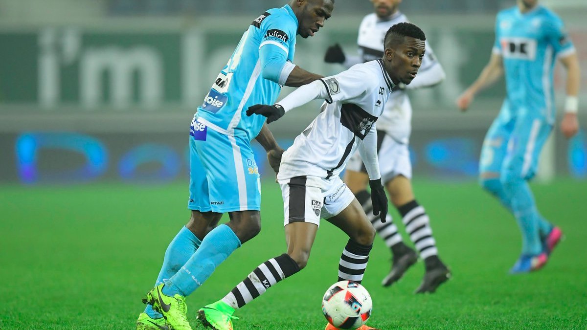 Анри Оникуру