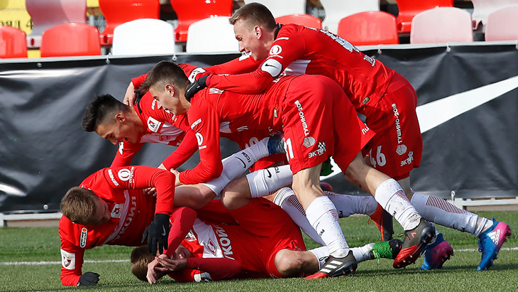 Футболисты «Спартака-2»