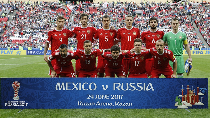 Футболисты сборной России