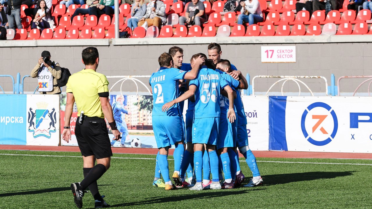 Футболисты «Сибири»