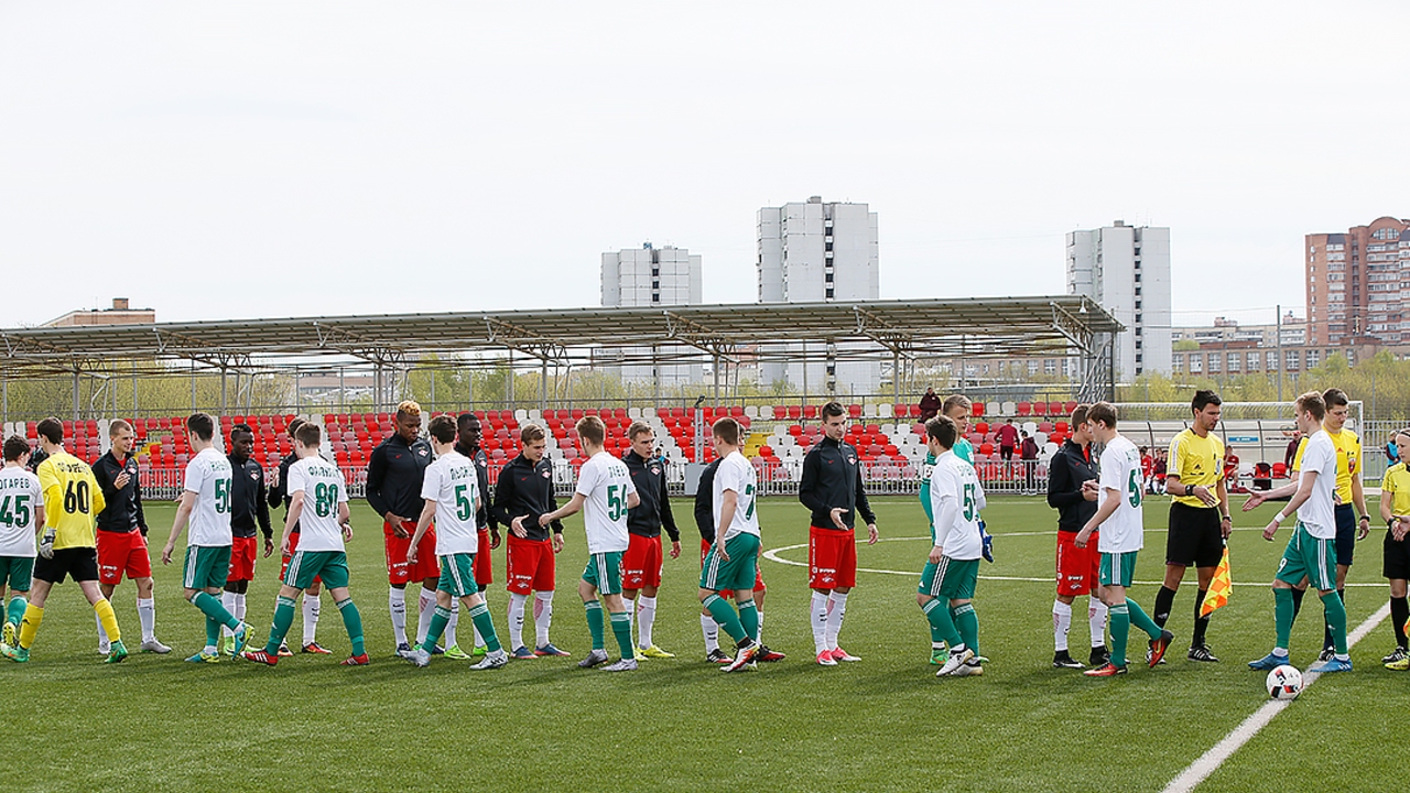 «Спартак-2» победил в Томске