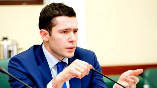 Антон Алиханов