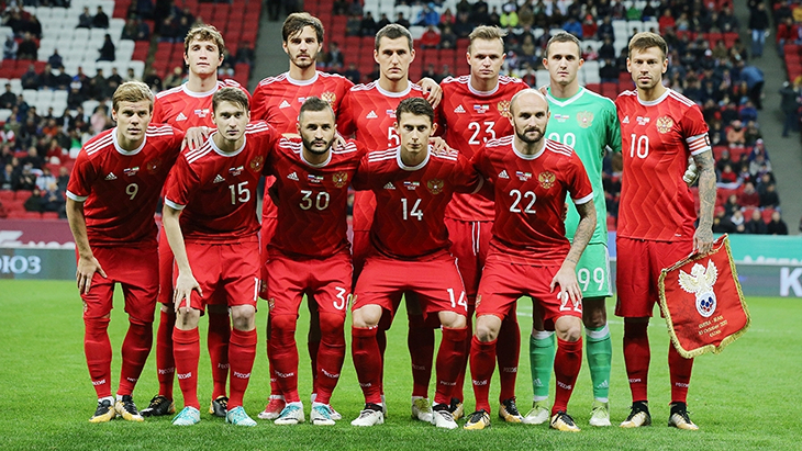 Футболисты сборной России