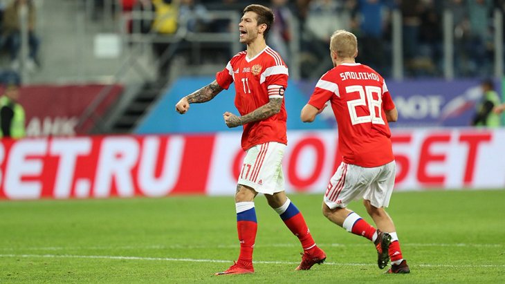 Радость футболистов сборной России