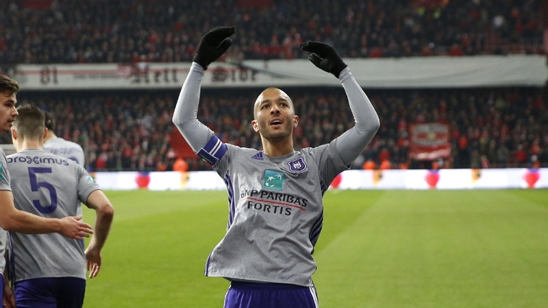 Софьян Ханни