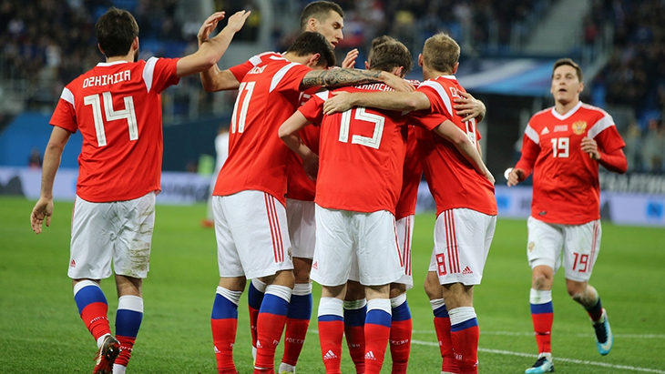 Футболисты сборной России