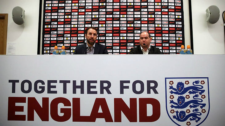 Гарет Саутгейт (слева)