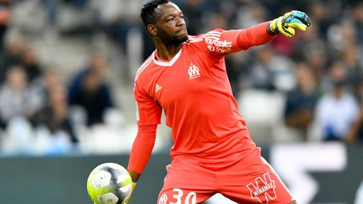 Стив Манданда