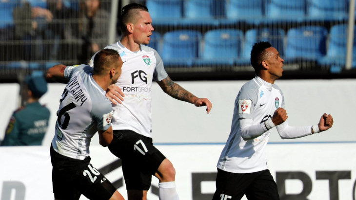 Футболисты «Тосно»