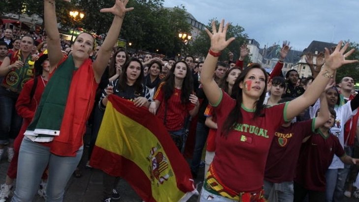 Болельщики на площади