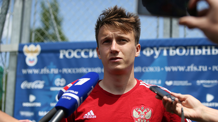 Александр Головин