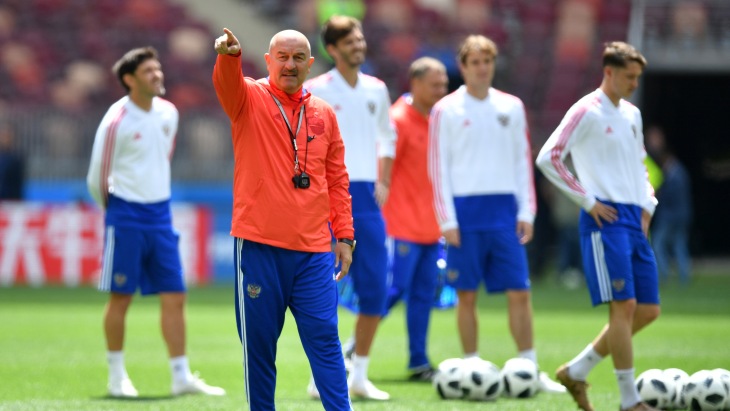 Перспективы российской сборной оценены в 0,1%