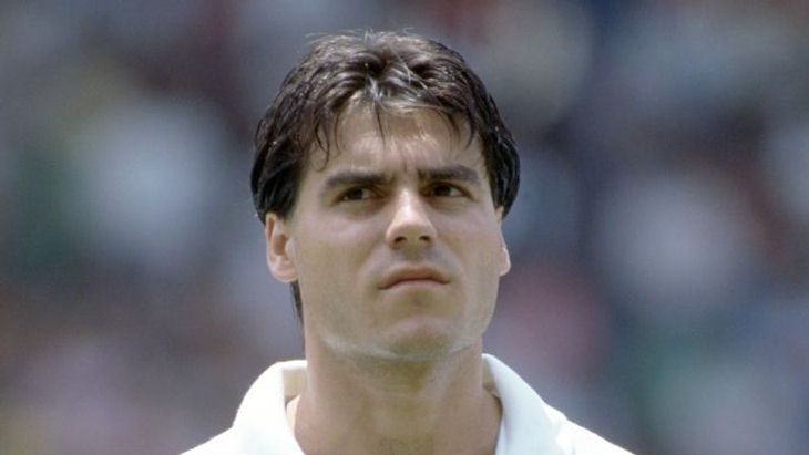 Мануэль Аморос