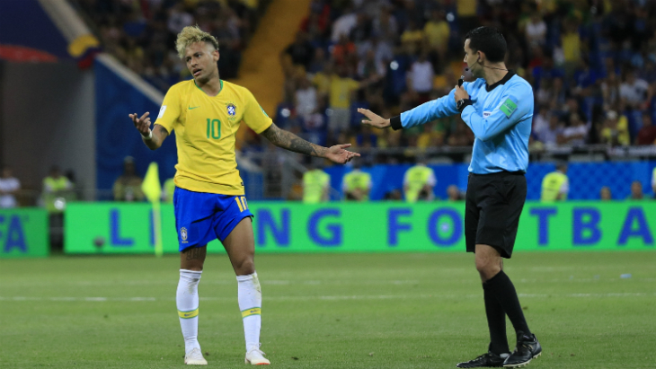 Неймар не нашел понимания у арбитра