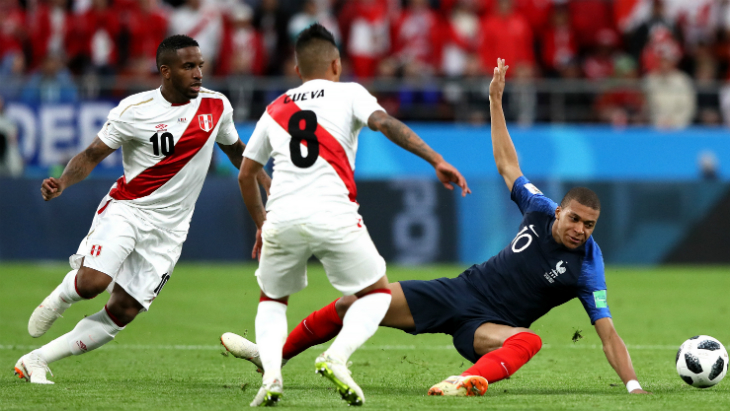 За сборную Фарфан сыграл хуже, чем за «Локо»