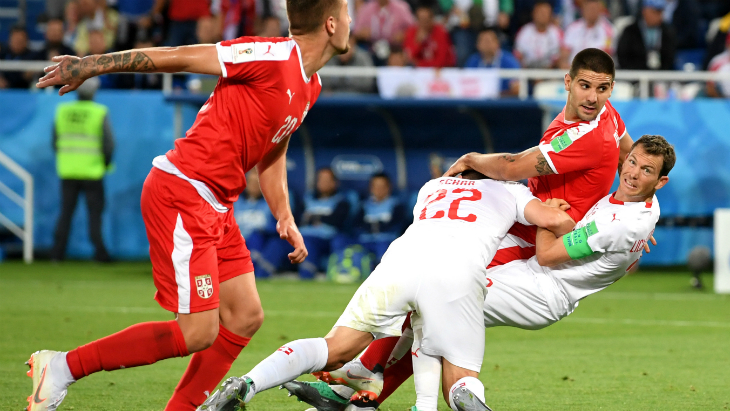 Митровича свалили бойцовскими приемами