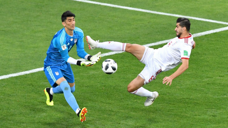 Вратарь справился, несмотря на саботаж своих защитников