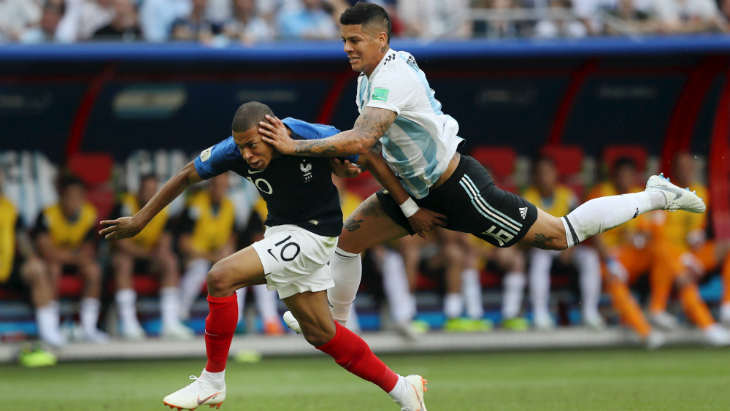 Фол Рохо привел к пенальти