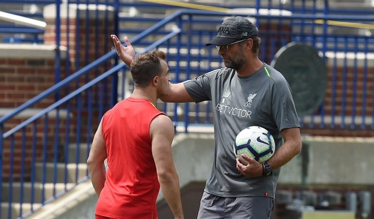 Юрген Клопп и новичок «Ливерпуля» Джердан Шакири