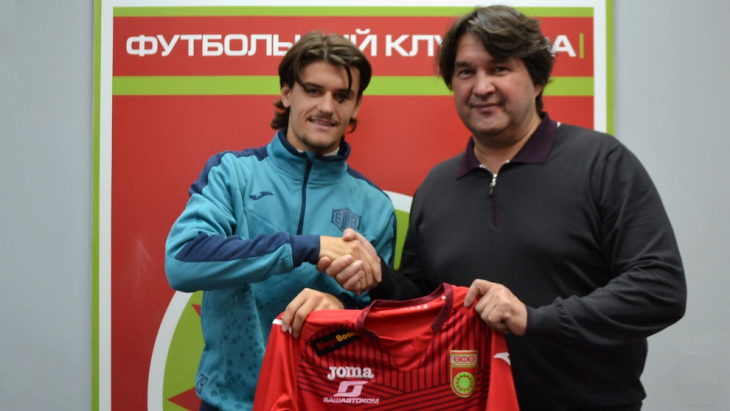 Оливье Тилль (слева)