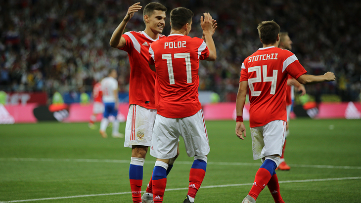 Футболисты сборной России