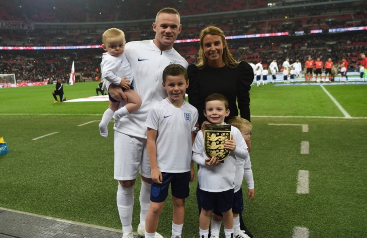 Уэйн Руни с семьей