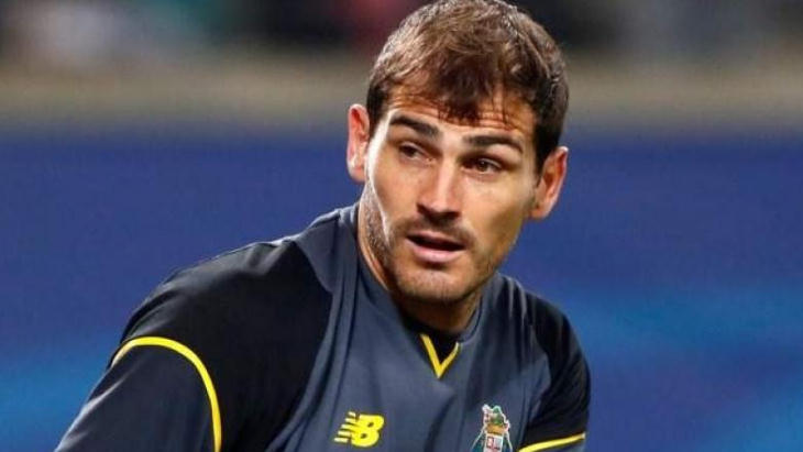 Икер Касильяс