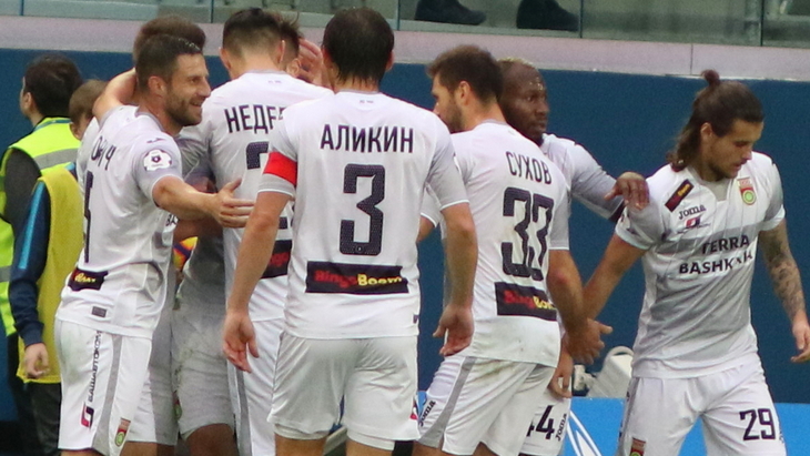 Футболисты «Уфы»