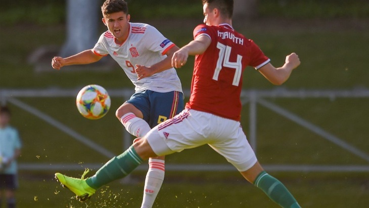 Испанцы прошли венгров по пенальти